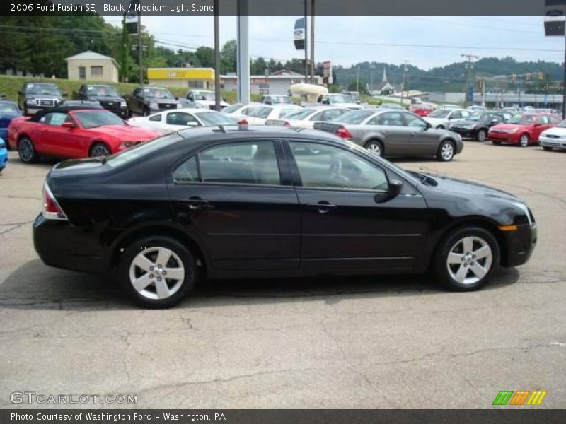 Black / Medium Light Stone 2006 Ford Fusion SE
