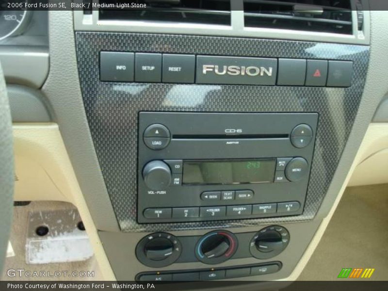 Black / Medium Light Stone 2006 Ford Fusion SE