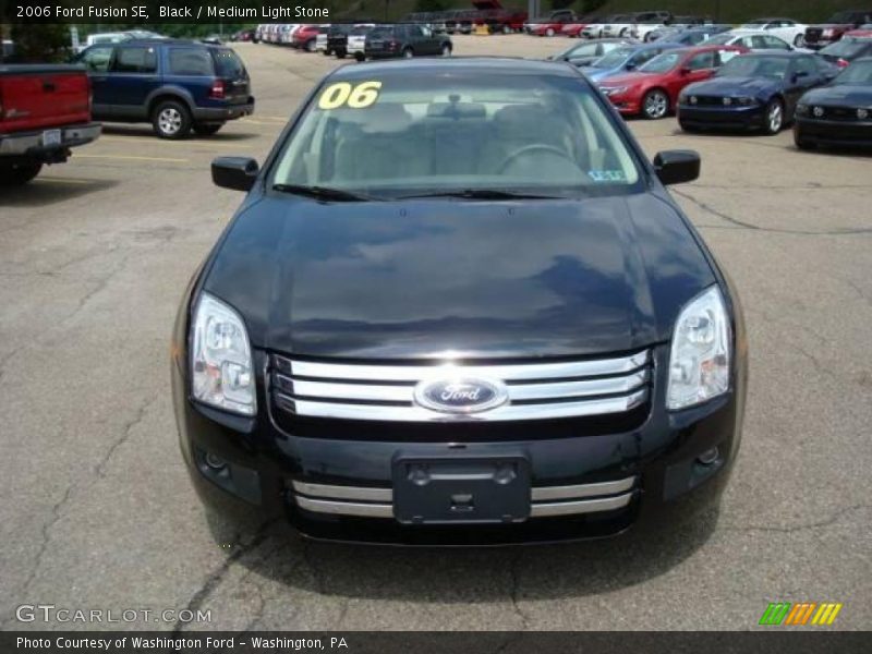 Black / Medium Light Stone 2006 Ford Fusion SE
