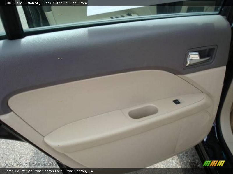 Black / Medium Light Stone 2006 Ford Fusion SE