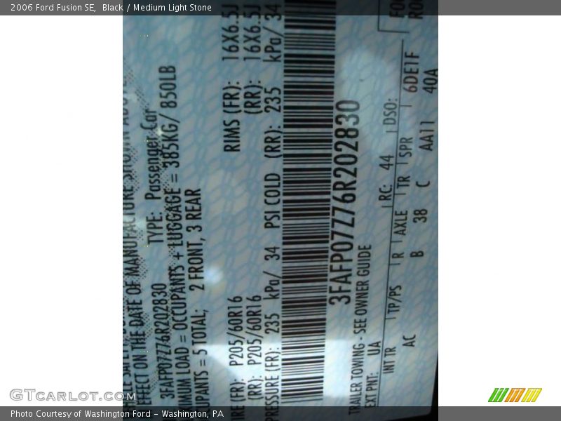 Black / Medium Light Stone 2006 Ford Fusion SE