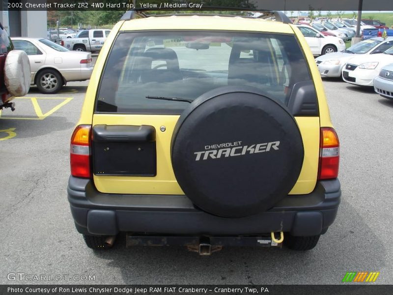 Yellow / Medium Gray 2002 Chevrolet Tracker ZR2 4WD Hard Top