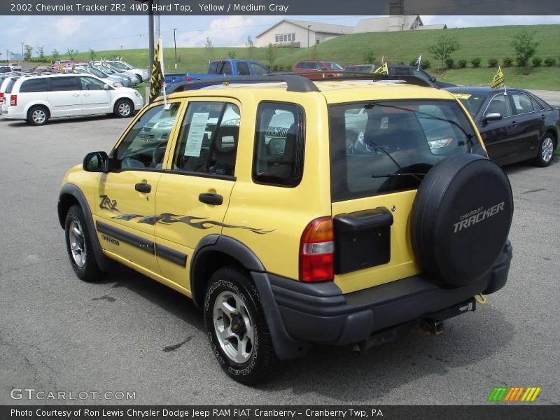 Yellow / Medium Gray 2002 Chevrolet Tracker ZR2 4WD Hard Top
