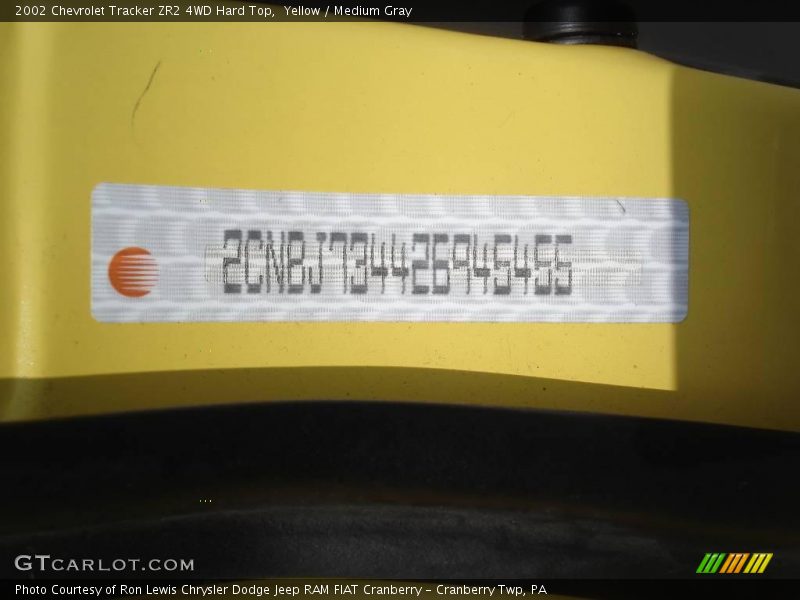 Yellow / Medium Gray 2002 Chevrolet Tracker ZR2 4WD Hard Top