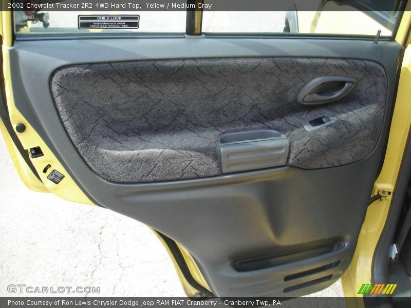 Yellow / Medium Gray 2002 Chevrolet Tracker ZR2 4WD Hard Top