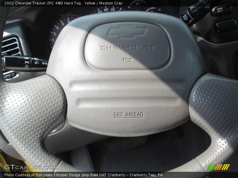 Yellow / Medium Gray 2002 Chevrolet Tracker ZR2 4WD Hard Top