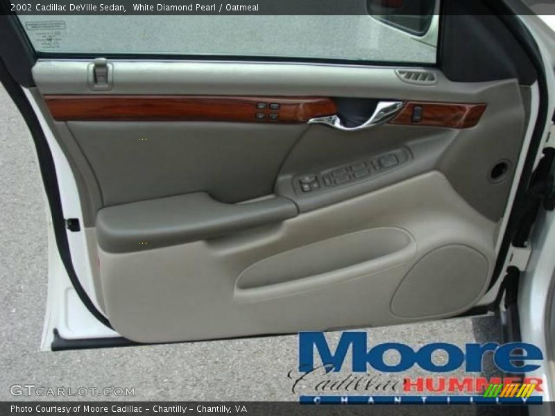 White Diamond Pearl / Oatmeal 2002 Cadillac DeVille Sedan