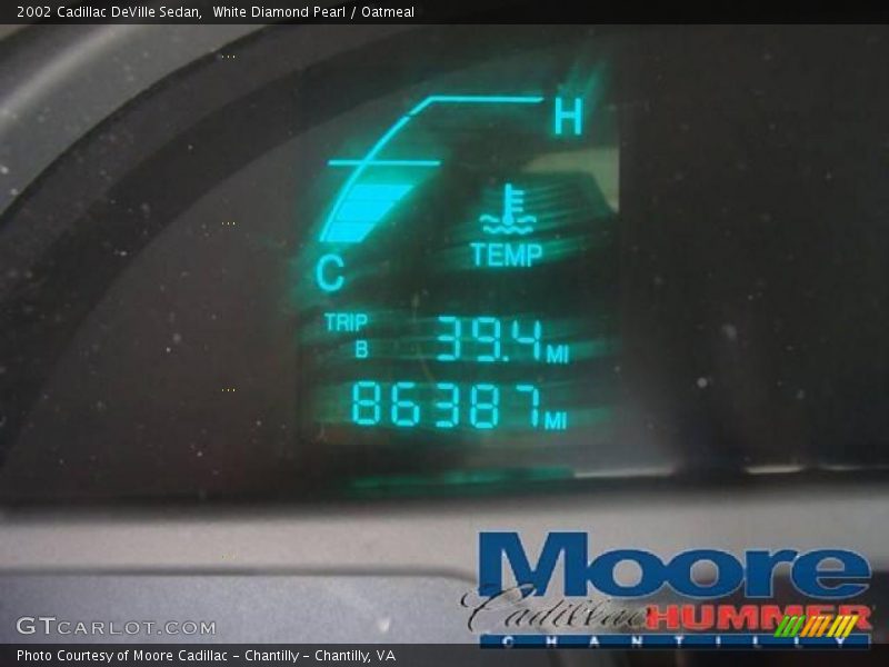 White Diamond Pearl / Oatmeal 2002 Cadillac DeVille Sedan