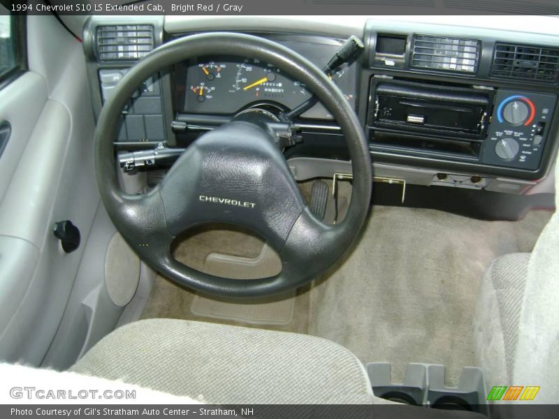 Bright Red / Gray 1994 Chevrolet S10 LS Extended Cab