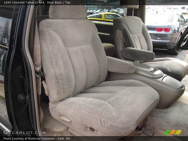 Onyx Black / Tan 1996 Chevrolet Tahoe LS 4x4