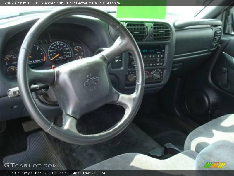 Light Pewter Metallic / Graphite 2002 Chevrolet S10 Extended Cab