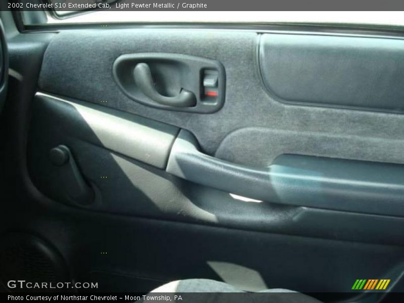 Light Pewter Metallic / Graphite 2002 Chevrolet S10 Extended Cab