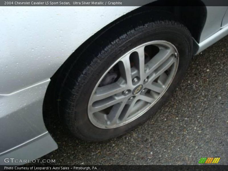 Ultra Silver Metallic / Graphite 2004 Chevrolet Cavalier LS Sport Sedan