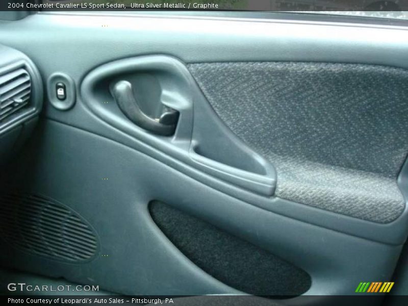 Ultra Silver Metallic / Graphite 2004 Chevrolet Cavalier LS Sport Sedan