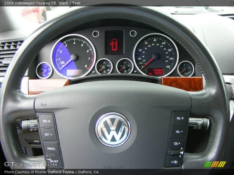 Black / Teak 2004 Volkswagen Touareg V8