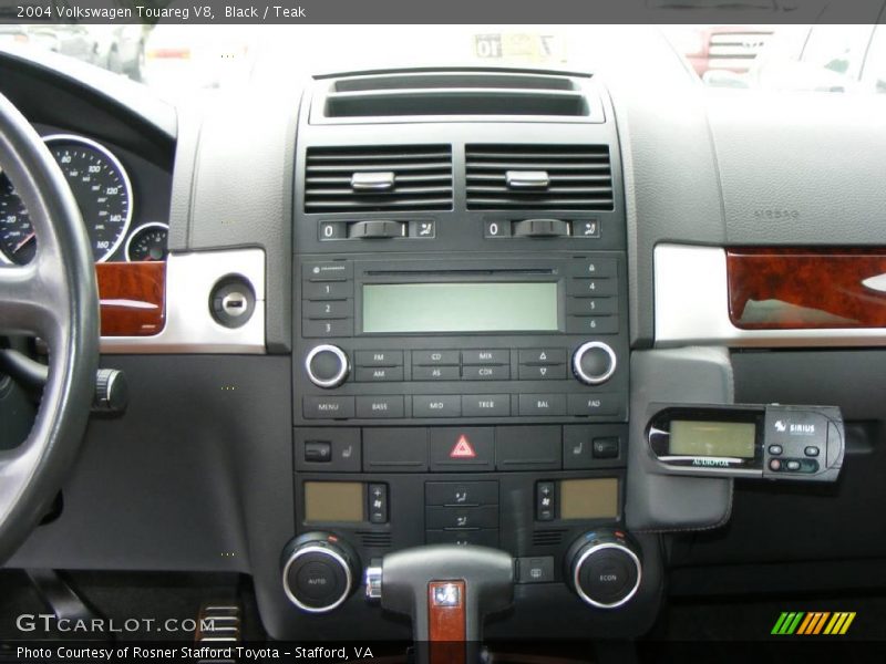 Black / Teak 2004 Volkswagen Touareg V8