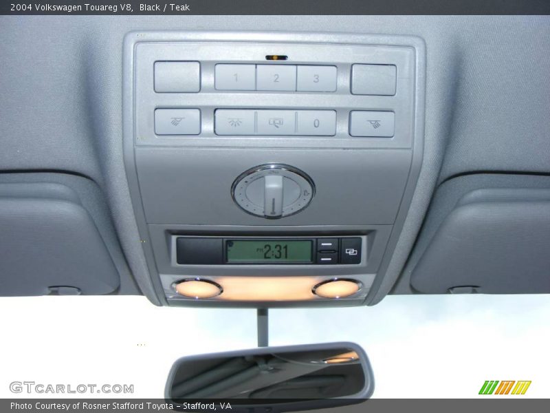 Black / Teak 2004 Volkswagen Touareg V8