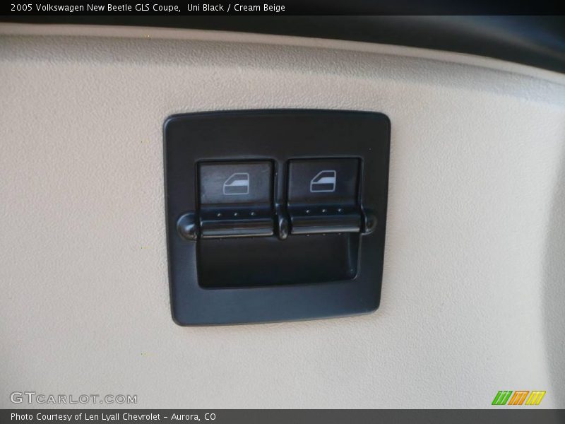 Uni Black / Cream Beige 2005 Volkswagen New Beetle GLS Coupe
