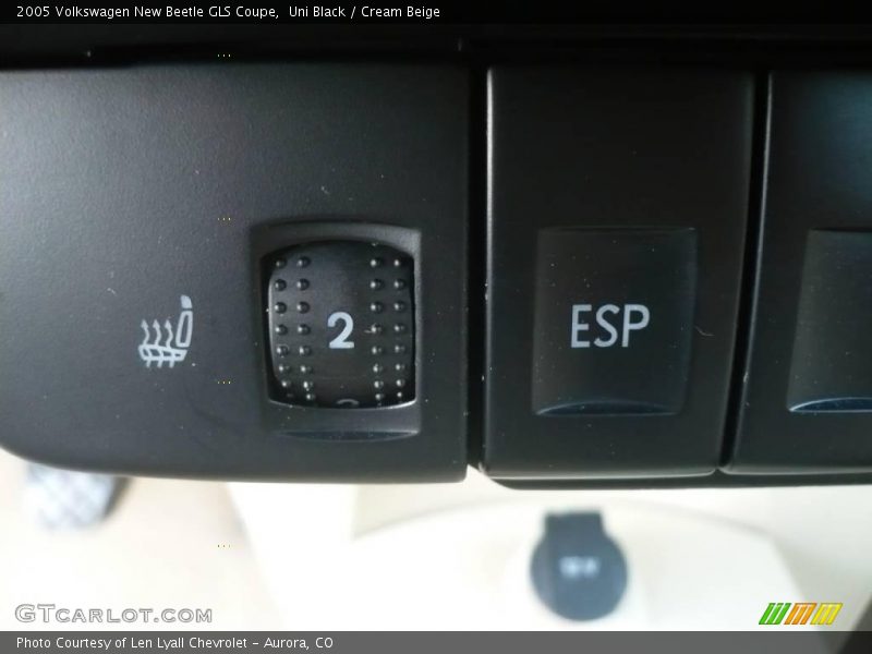 Uni Black / Cream Beige 2005 Volkswagen New Beetle GLS Coupe
