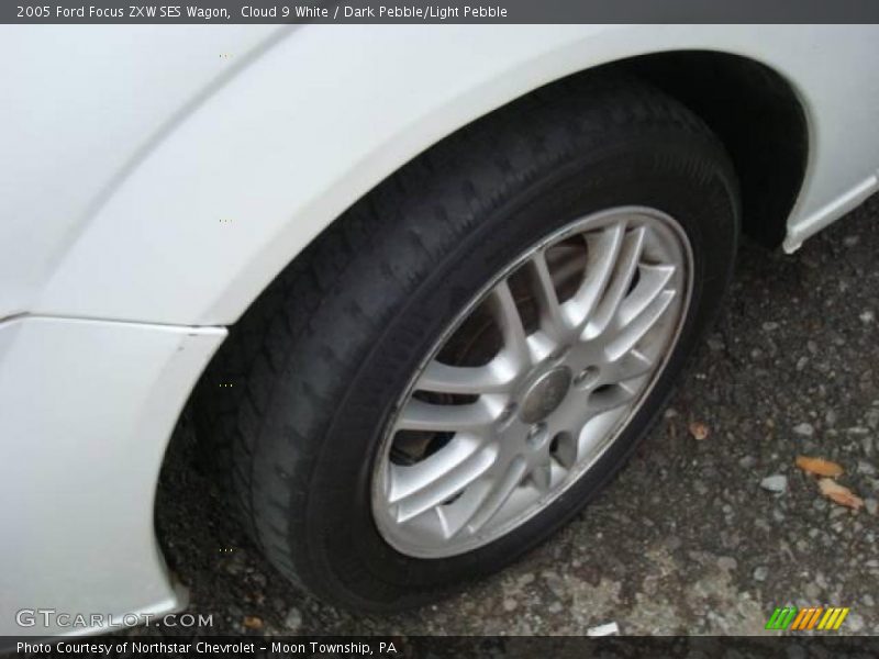 Cloud 9 White / Dark Pebble/Light Pebble 2005 Ford Focus ZXW SES Wagon