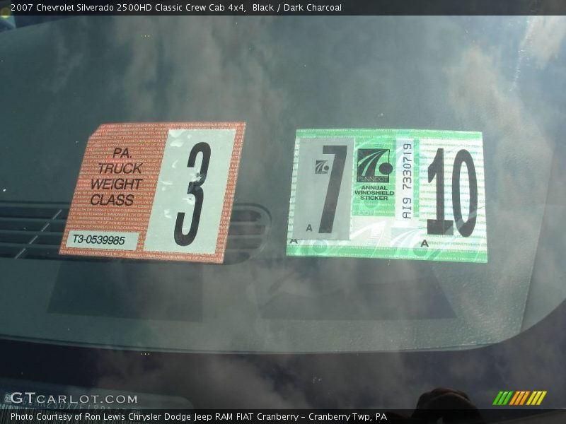 Black / Dark Charcoal 2007 Chevrolet Silverado 2500HD Classic Crew Cab 4x4