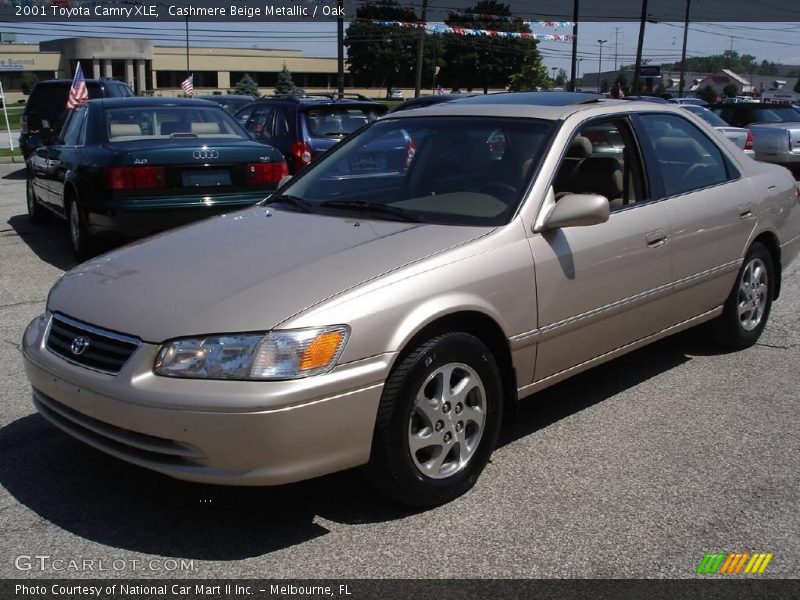 Cashmere Beige Metallic / Oak 2001 Toyota Camry XLE