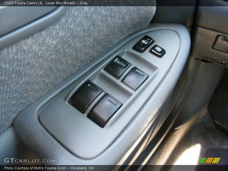 Lunar Mist Metallic / Gray 2000 Toyota Camry LE