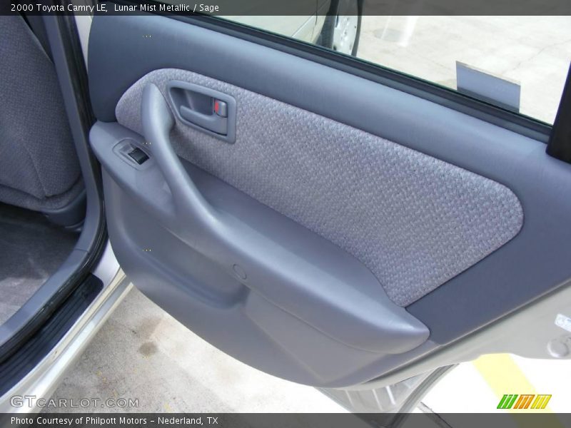 Lunar Mist Metallic / Sage 2000 Toyota Camry LE