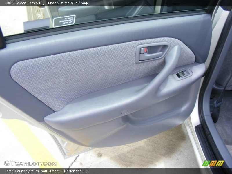 Lunar Mist Metallic / Sage 2000 Toyota Camry LE