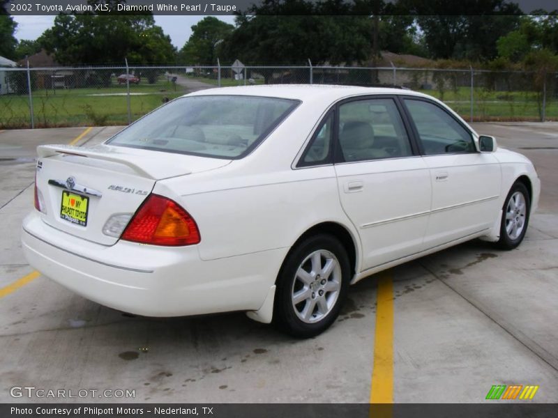 Diamond White Pearl / Taupe 2002 Toyota Avalon XLS