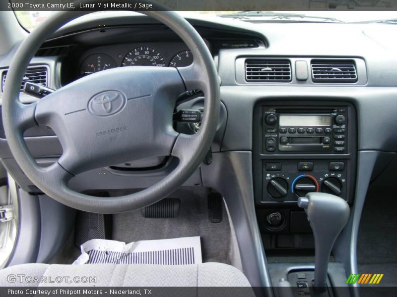 Lunar Mist Metallic / Sage 2000 Toyota Camry LE