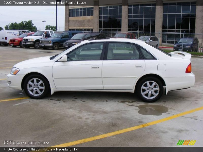 Diamond White Pearl / Taupe 2002 Toyota Avalon XLS