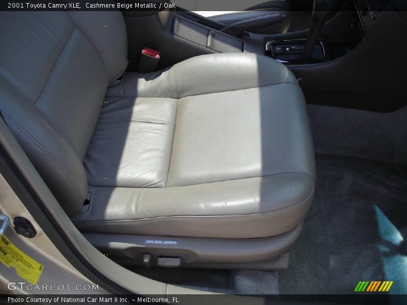 Cashmere Beige Metallic / Oak 2001 Toyota Camry XLE