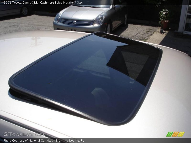 Cashmere Beige Metallic / Oak 2001 Toyota Camry XLE