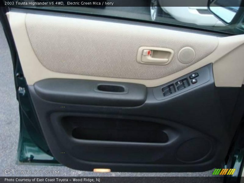 Electric Green Mica / Ivory 2003 Toyota Highlander V6 4WD
