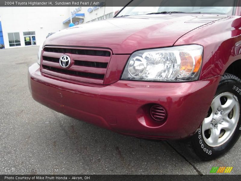 Sundown Red Pearl / Ash 2004 Toyota Highlander I4