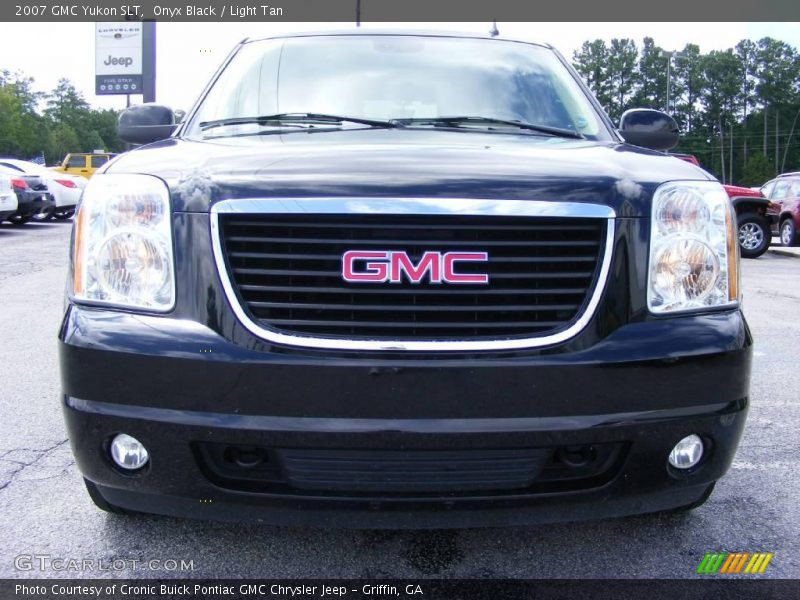Onyx Black / Light Tan 2007 GMC Yukon SLT