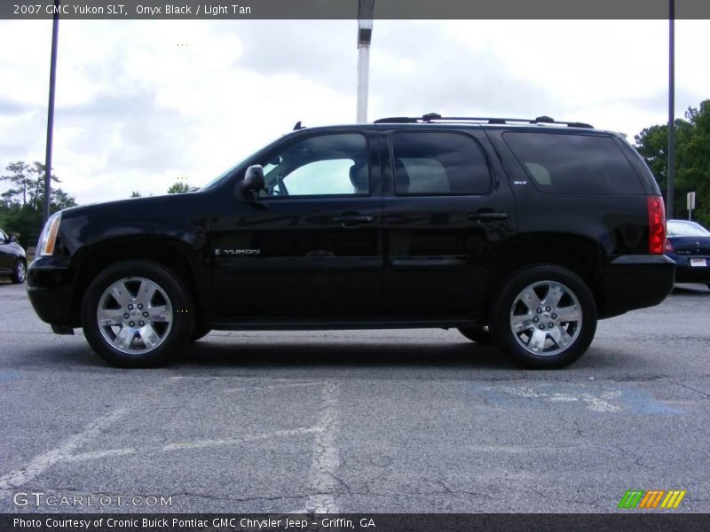 Onyx Black / Light Tan 2007 GMC Yukon SLT