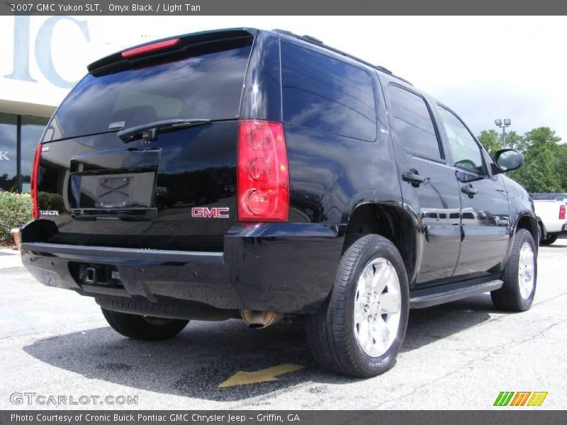 Onyx Black / Light Tan 2007 GMC Yukon SLT