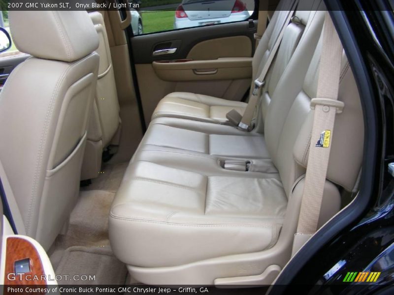 Onyx Black / Light Tan 2007 GMC Yukon SLT