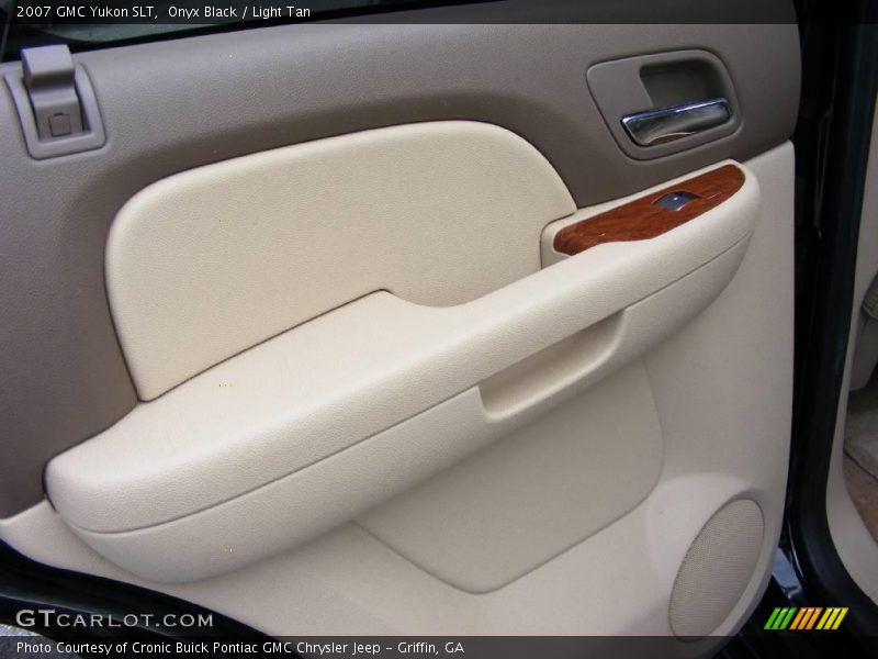 Onyx Black / Light Tan 2007 GMC Yukon SLT