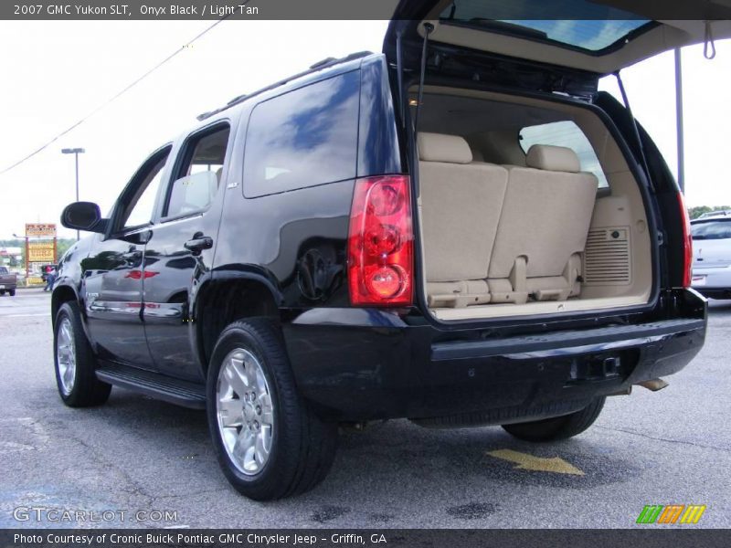 Onyx Black / Light Tan 2007 GMC Yukon SLT