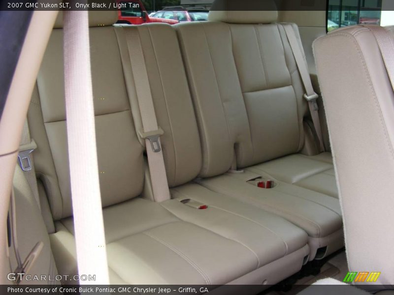 Onyx Black / Light Tan 2007 GMC Yukon SLT
