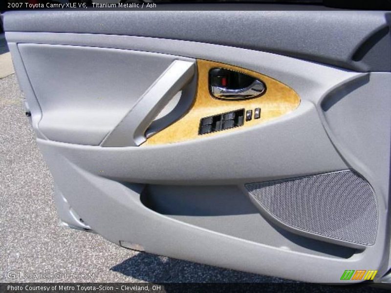 Titanium Metallic / Ash 2007 Toyota Camry XLE V6