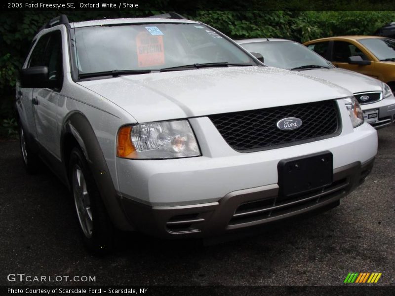 Oxford White / Shale 2005 Ford Freestyle SE
