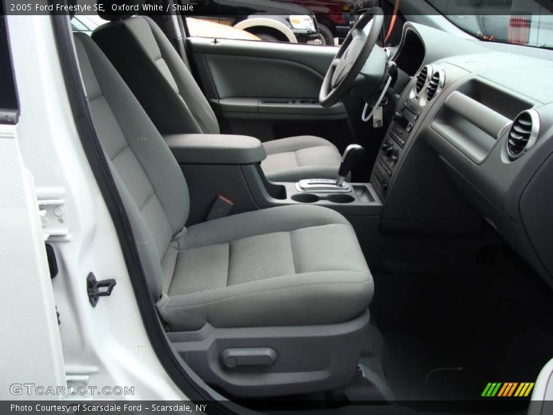 Oxford White / Shale 2005 Ford Freestyle SE