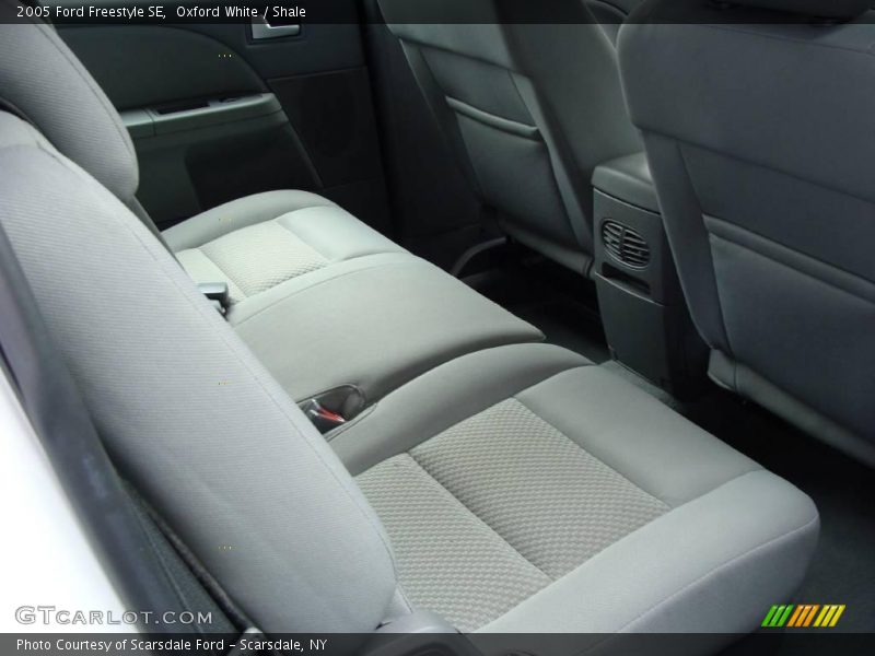 Oxford White / Shale 2005 Ford Freestyle SE