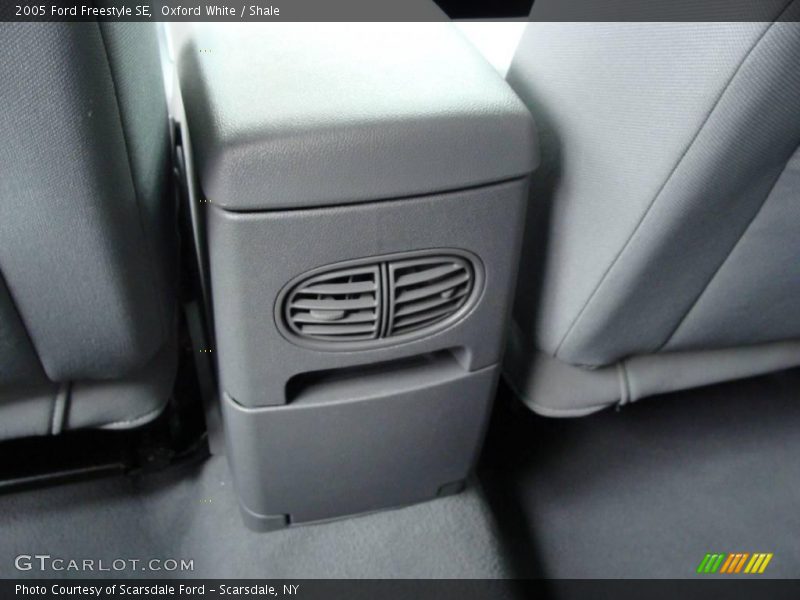 Oxford White / Shale 2005 Ford Freestyle SE
