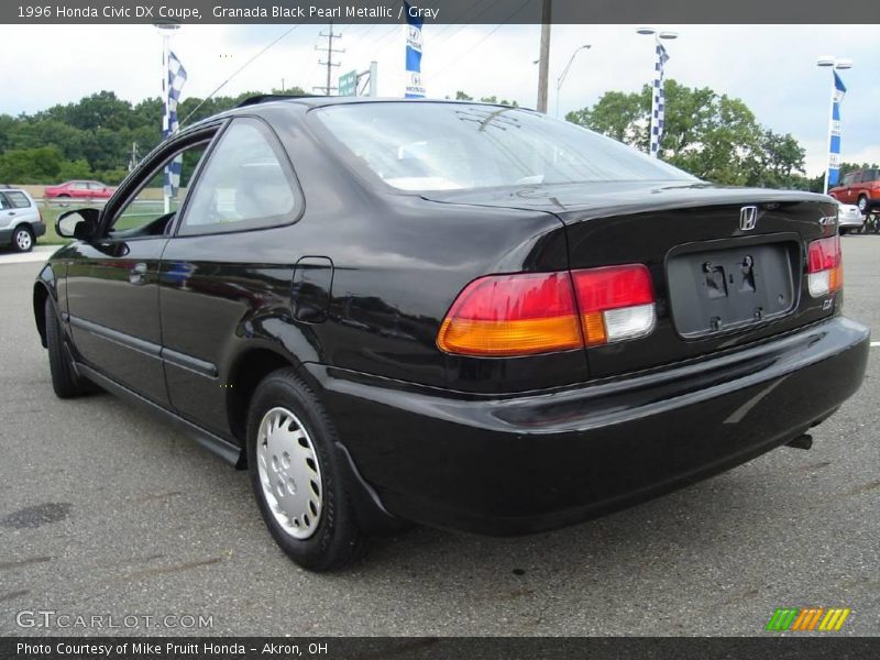 Granada Black Pearl Metallic / Gray 1996 Honda Civic DX Coupe