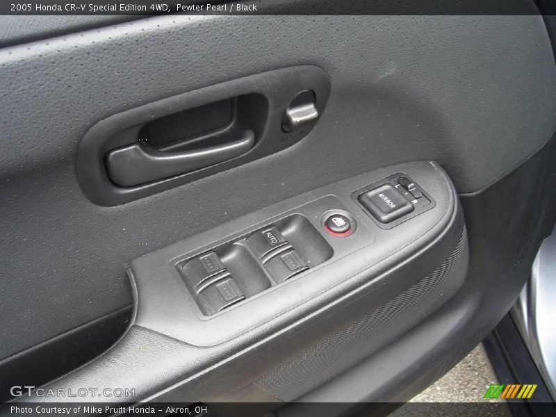 Pewter Pearl / Black 2005 Honda CR-V Special Edition 4WD